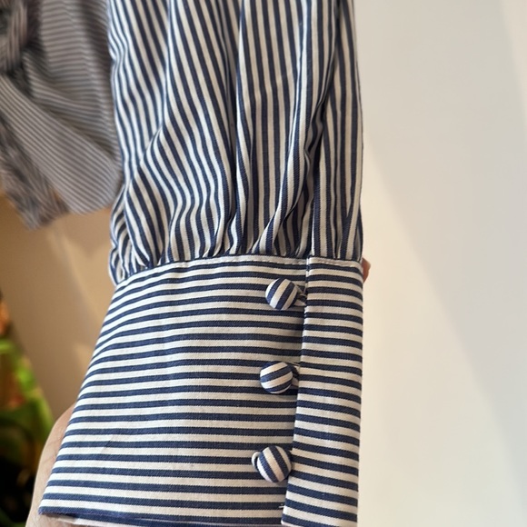 Backless long sleeve top - Picture 4 of 5